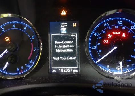 2018 Toyota Corolla Se z USA, uszkodzony, nr VIN 5YFBURHE0JP833872